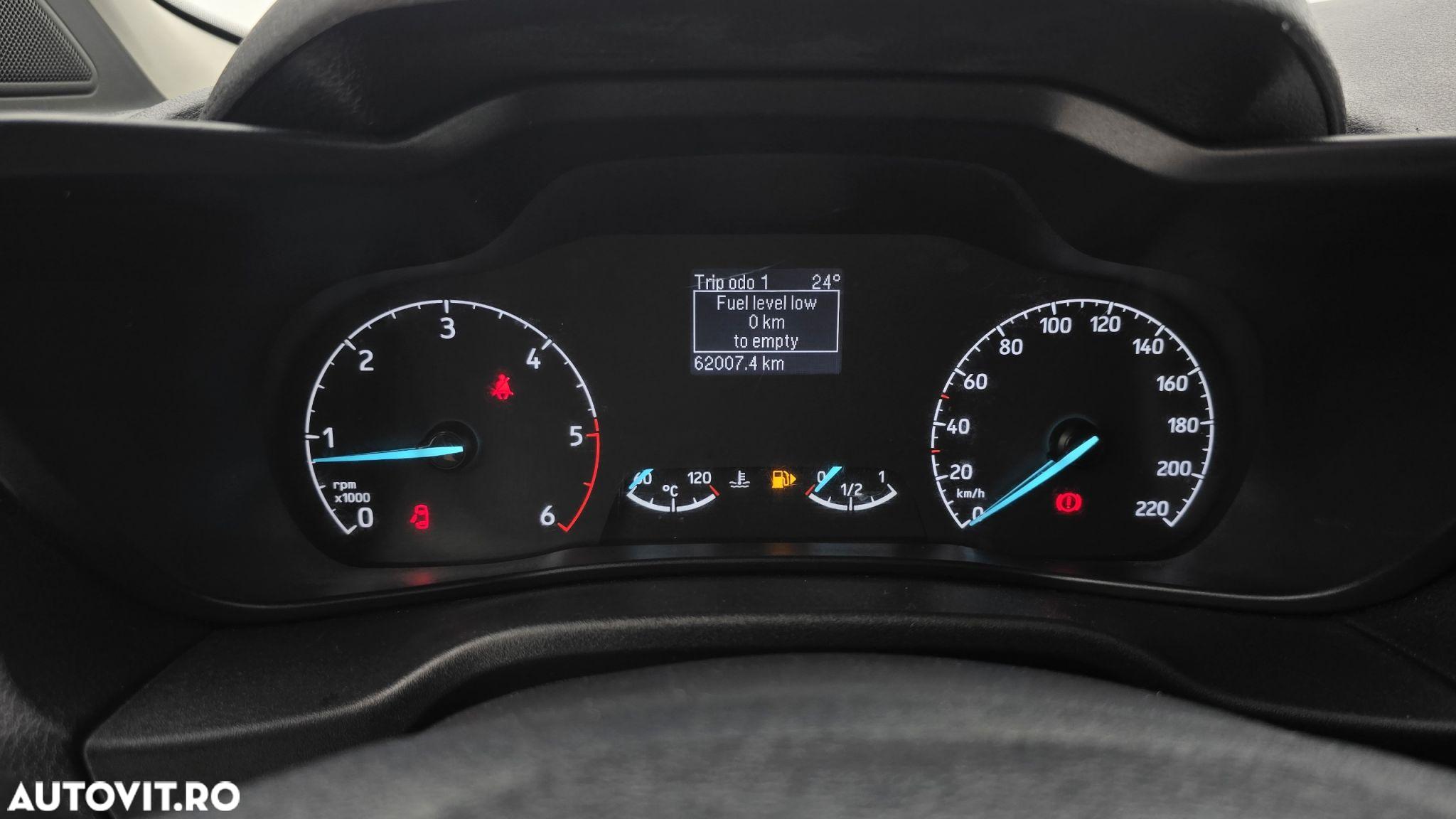 Ford Transit Connect - 16