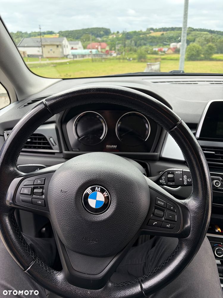 BMW Seria 2 218d - 18