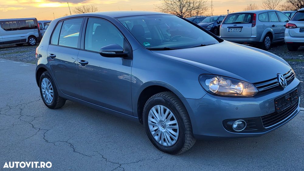 Volkswagen Golf - 2