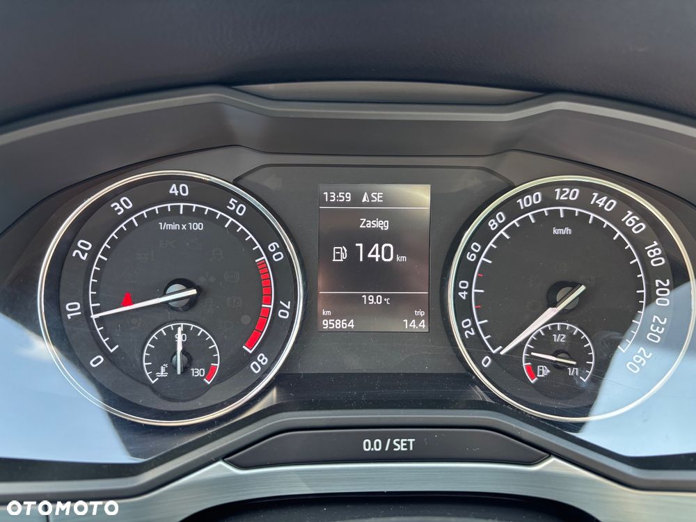 Skoda Superb 1.8 TSI Ambition - 37
