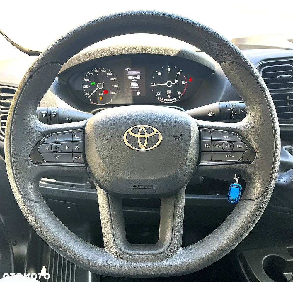 Toyota Proace Max - 12