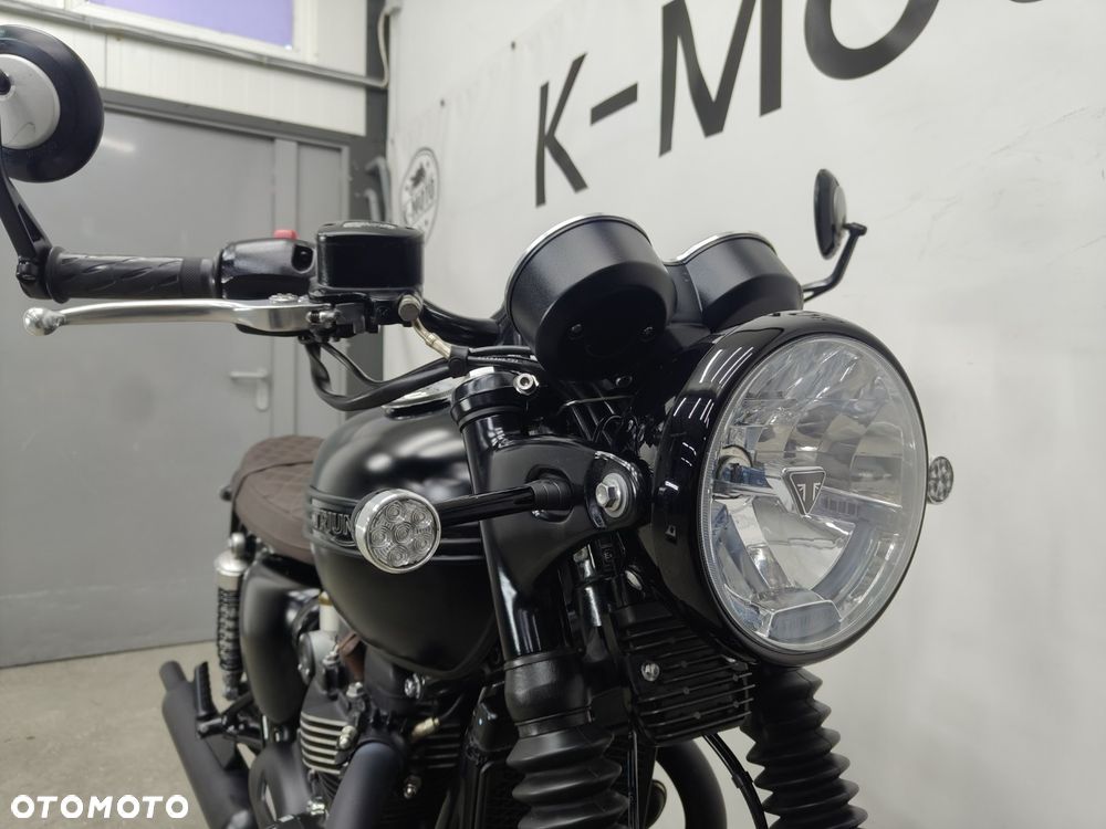 Triumph Bonneville - 4