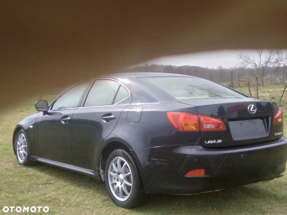 Lexus IS - 3