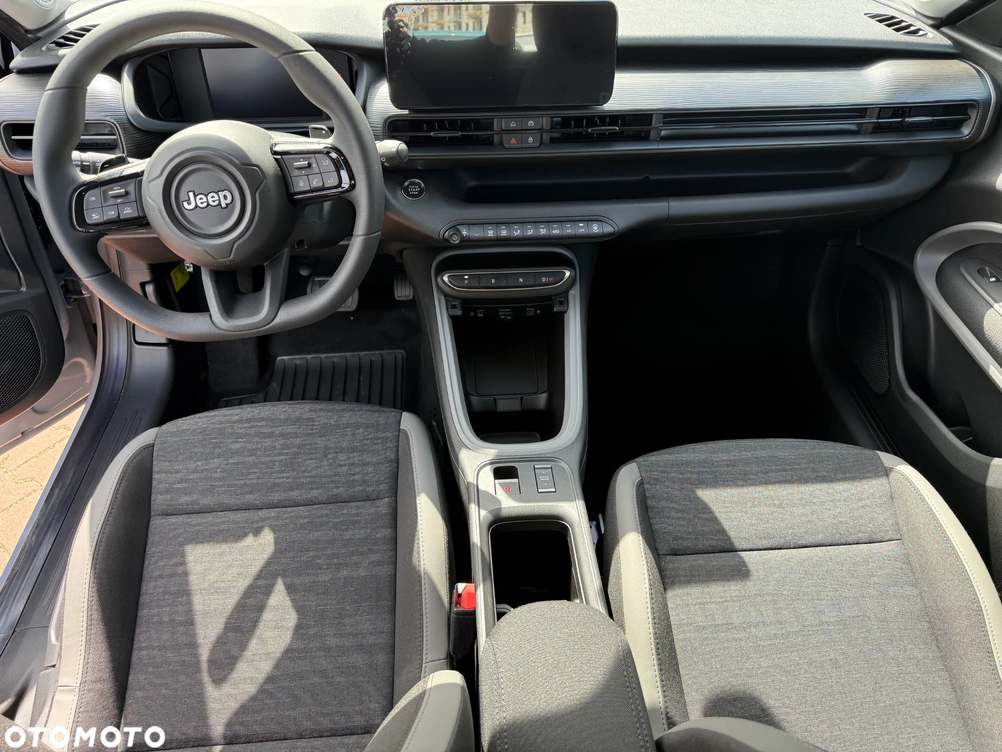 Jeep Avenger 1.2 T3 mHEV Longitude FWD eDCT6 - 11
