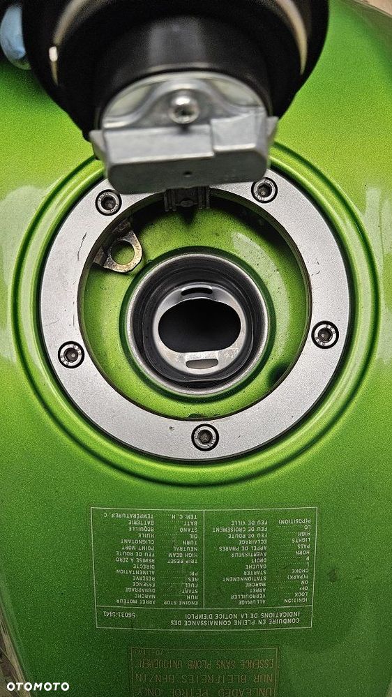 Zbiornik Paliwa Bak korek wlewu klucz Kawasaki ER6 / ER-6 - 11