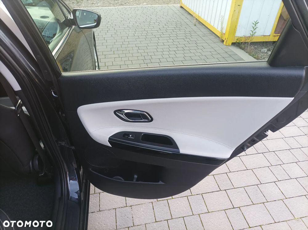 Kia Ceed 1.6 CRDi 128 ISG Platinum Edition - 25