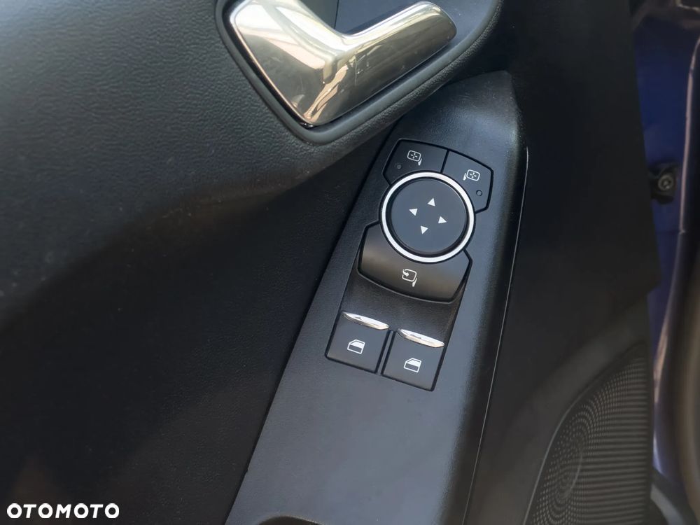 Ford Fiesta 1.0 EcoBoost S&S COOL&CONNECT - 19