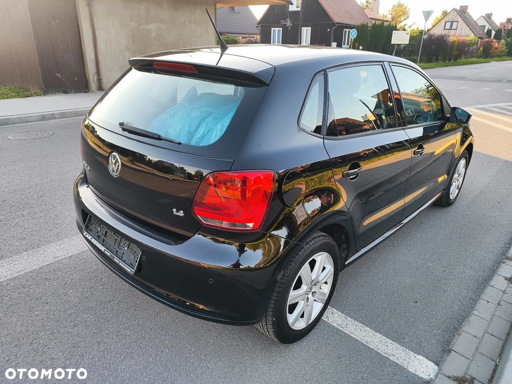 Volkswagen Polo 1.4 FSI Highline - 17