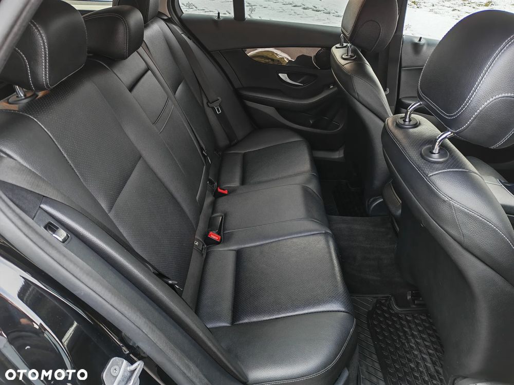 Mercedes-Benz Klasa C 200 d 7G-TRONIC - 32