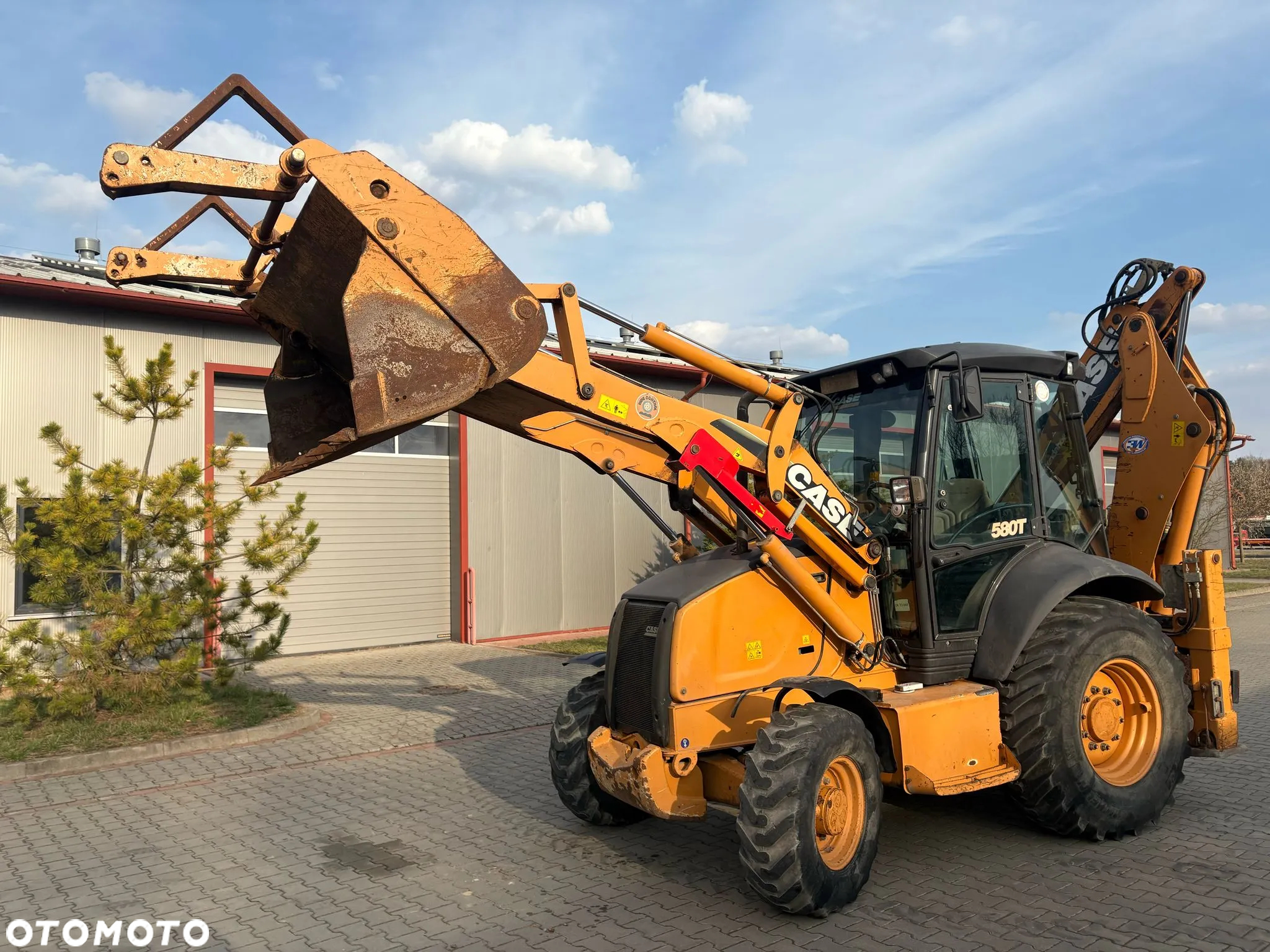 Case 580 T - 12