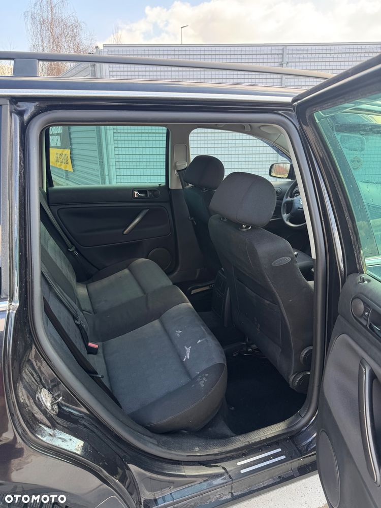 Volkswagen Passat 1.9 TDI Comfortline - 10