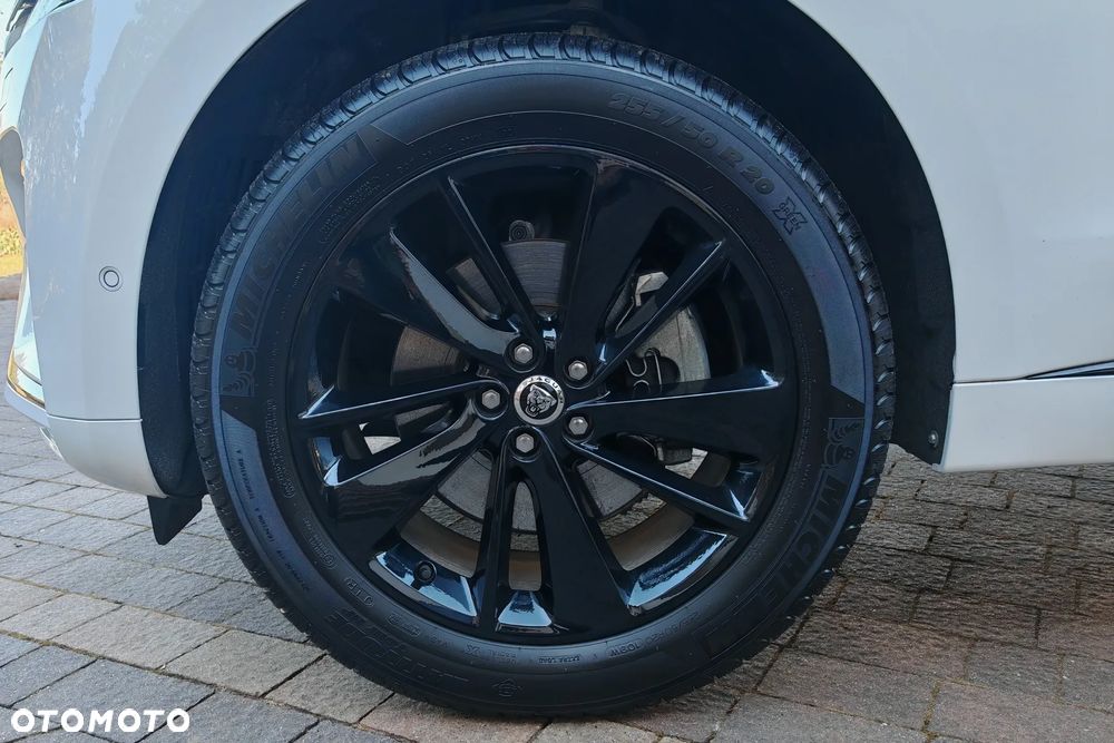 Jaguar F-Pace D200 AWD R-Dynamic SE 90th Anniversary Edition - 35