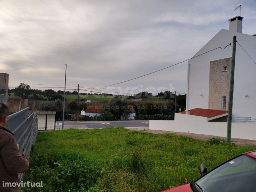 Terreno para construção com 200m2 localizado em Águas de Moura - Grande imagem: 2/3