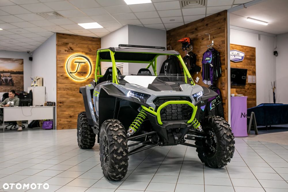 Polaris RZR - 9