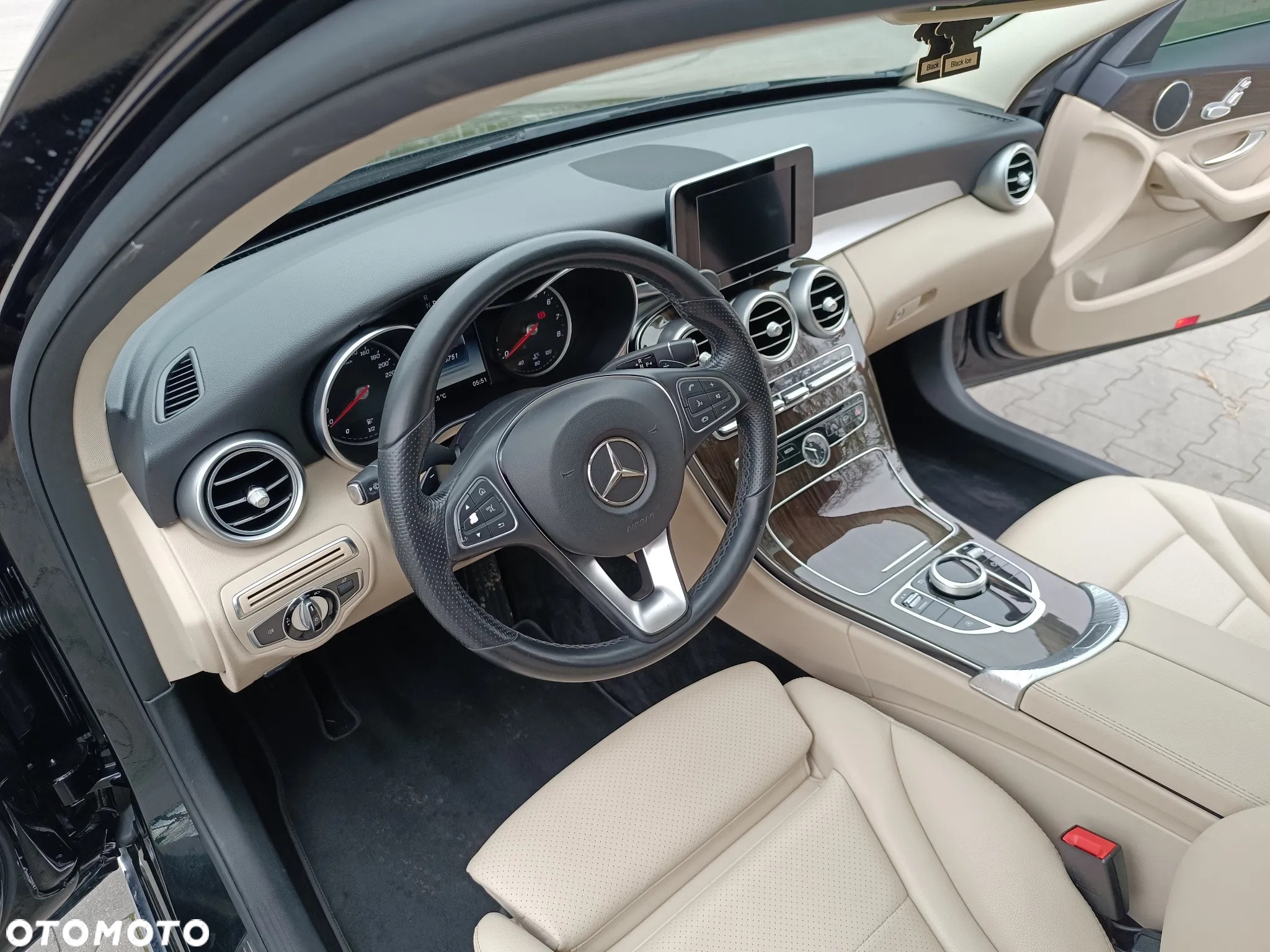Mercedes-Benz Klasa C 300 7G-TRONIC AMG Line - 26