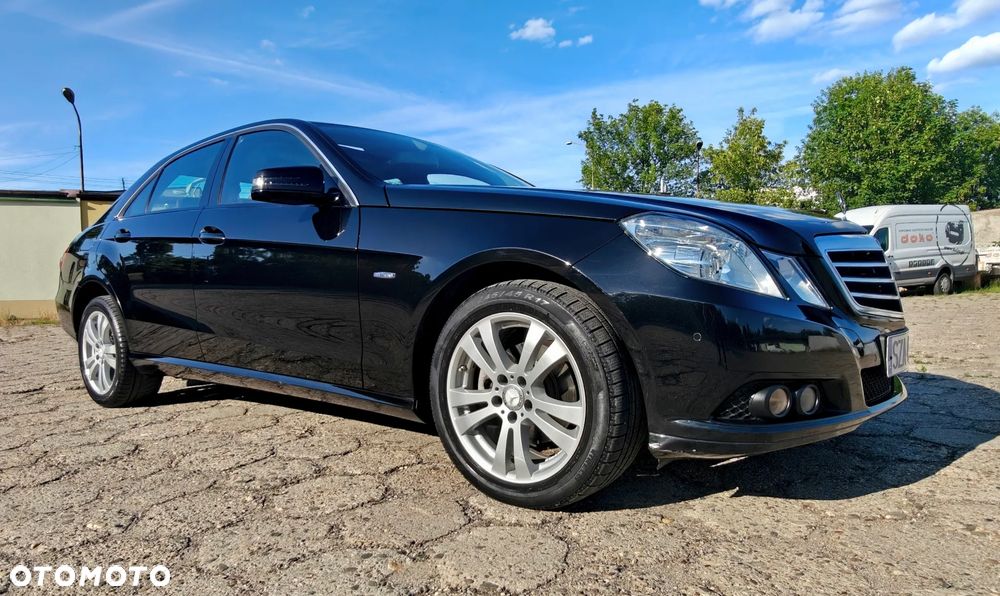 Mercedes-Benz Klasa E 220 CDI 7G-TRONIC - 21