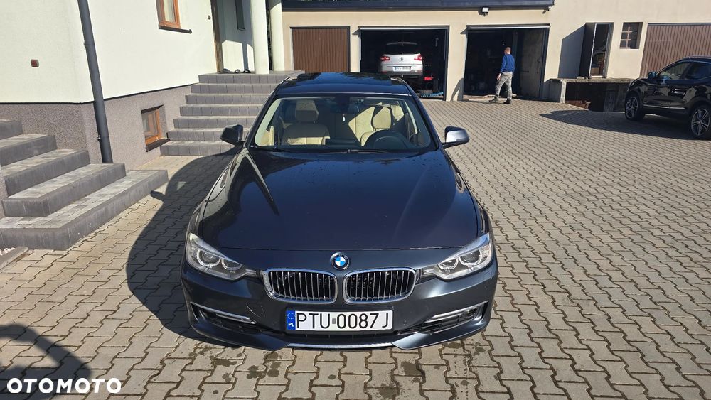 BMW Seria 3 328i Luxury Line - 4