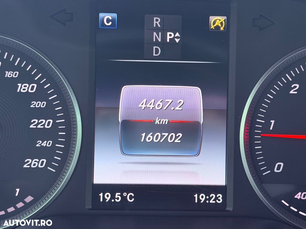 Mercedes-Benz GLC 250 d 4MATIC 9G-TRONIC AMG Line - 25