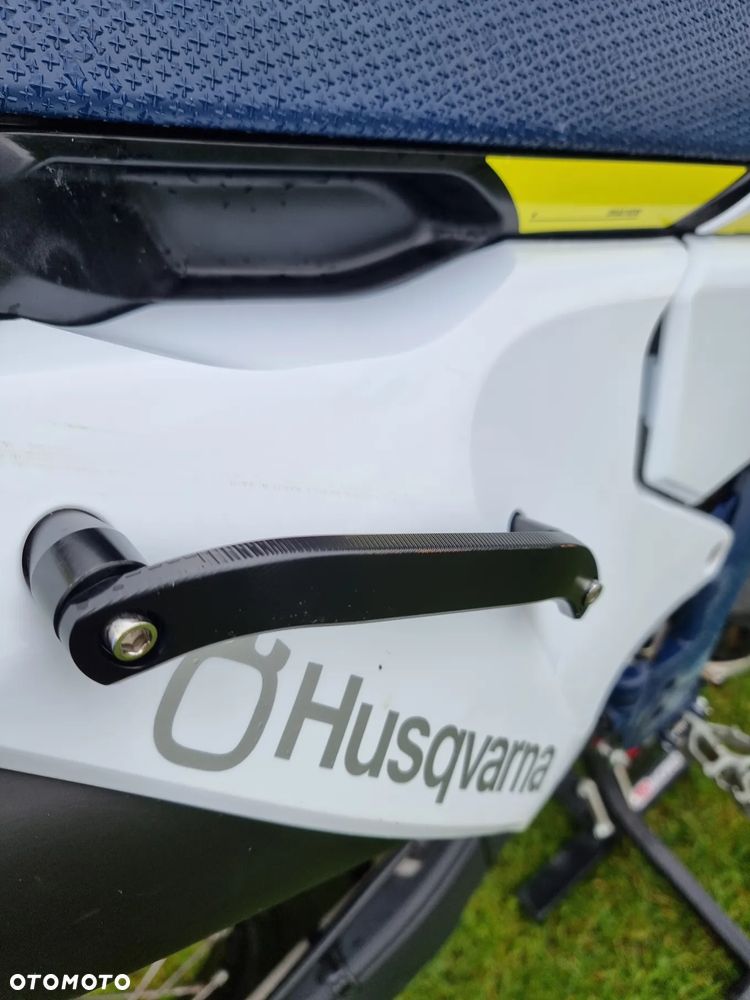 Husqvarna FE - 16