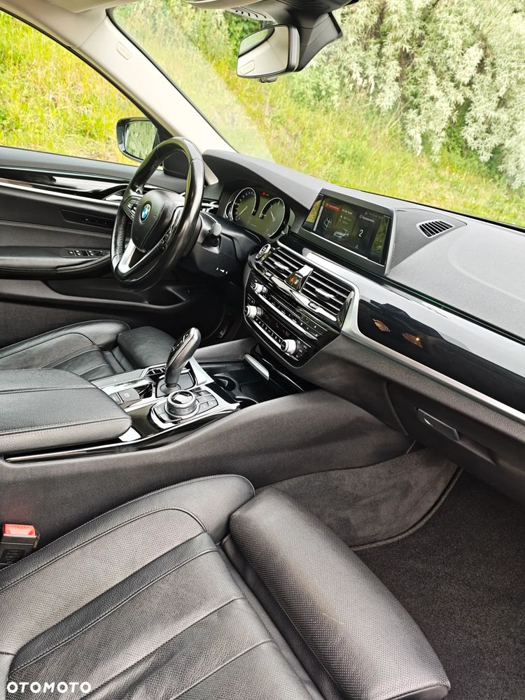 BMW Seria 5 520d Efficient Dynamics Edition Sport Line - 16