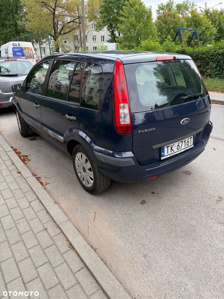 Ford Fusion 1.4 TDCi Ambiente - 4
