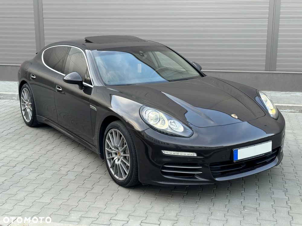 Porsche Panamera 4S PDK - 17