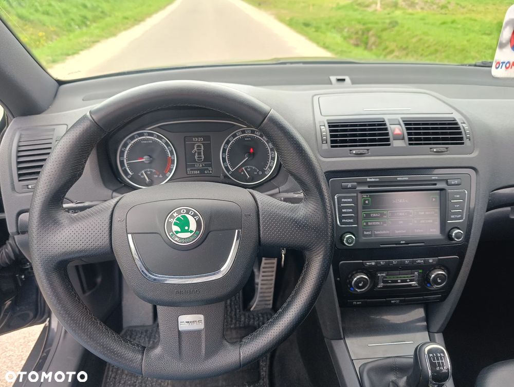 Skoda Octavia 2.0 TDI DPF RS - 39