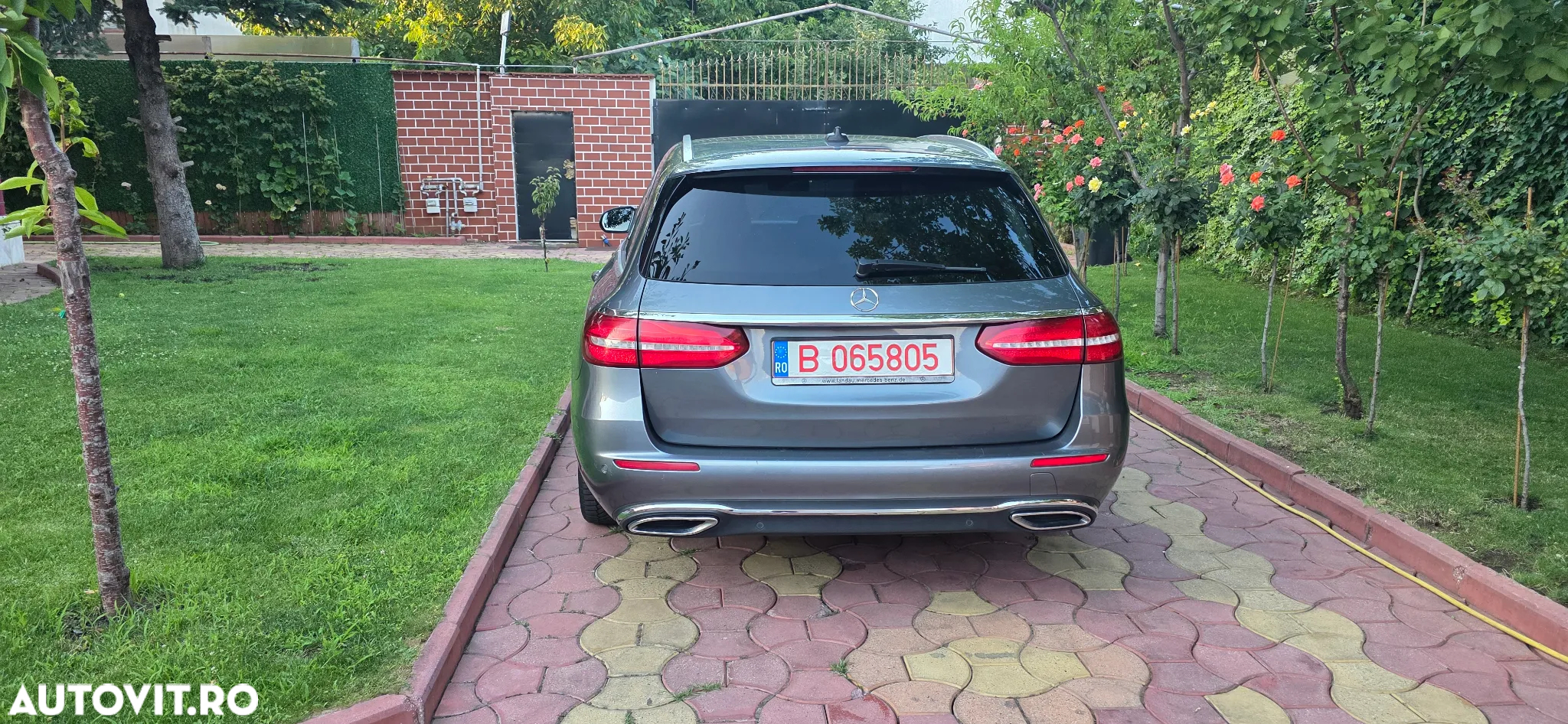 Mercedes-Benz E 200 d T 9G-TRONIC Avantgarde - 6