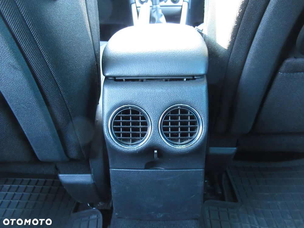 Peugeot 308 - 25