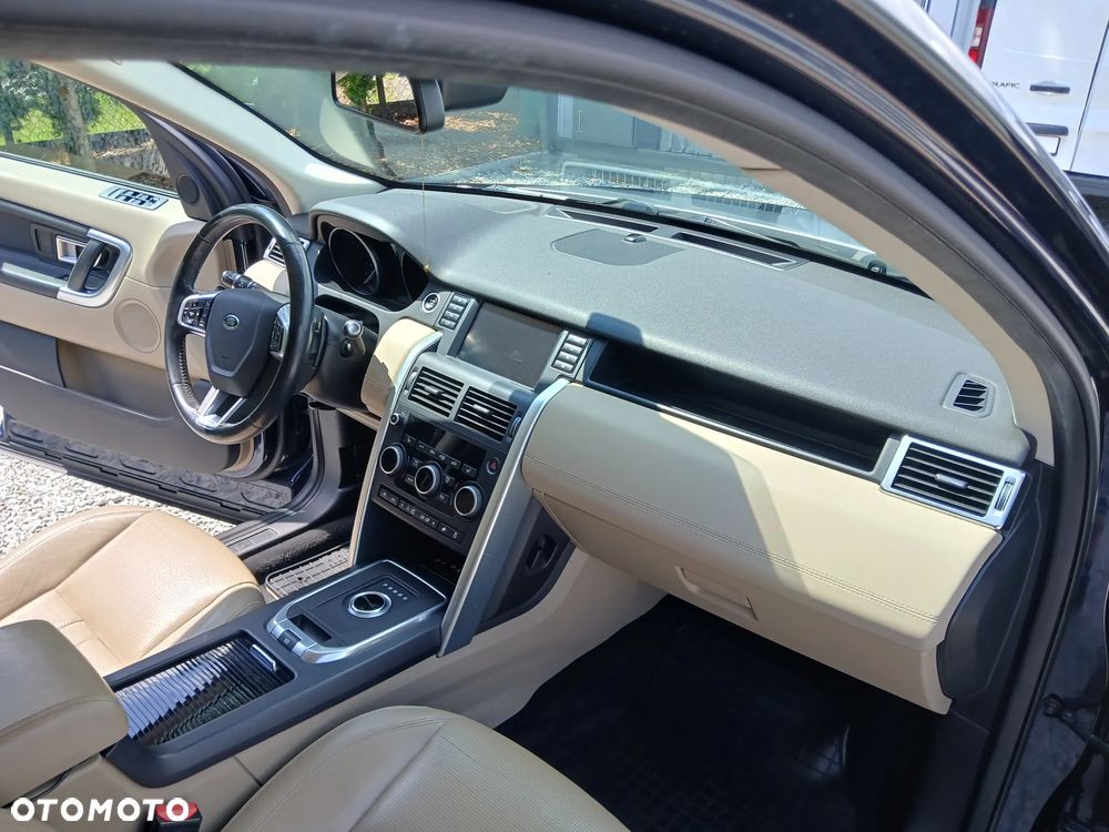 Land Rover Discovery Sport 2.0 TD4 HSE Luxury - 17