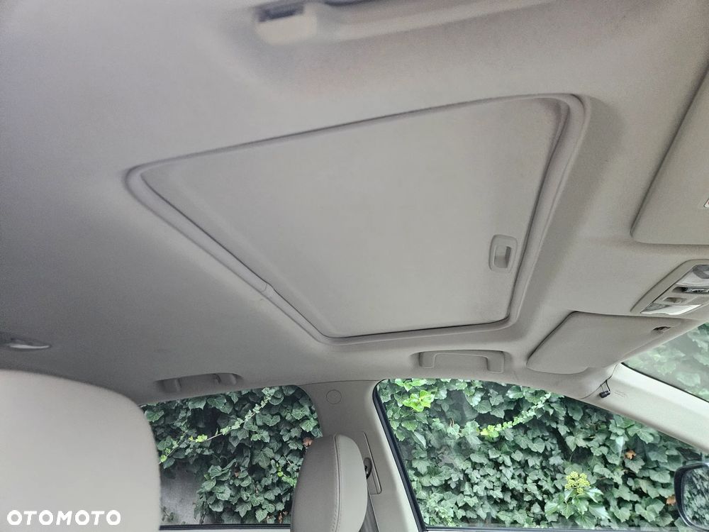 Mitsubishi Outlander 2.2 DI-D 4WD Intense - 26