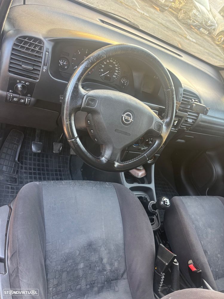 Opel Zafira 2.0 DTi - 14