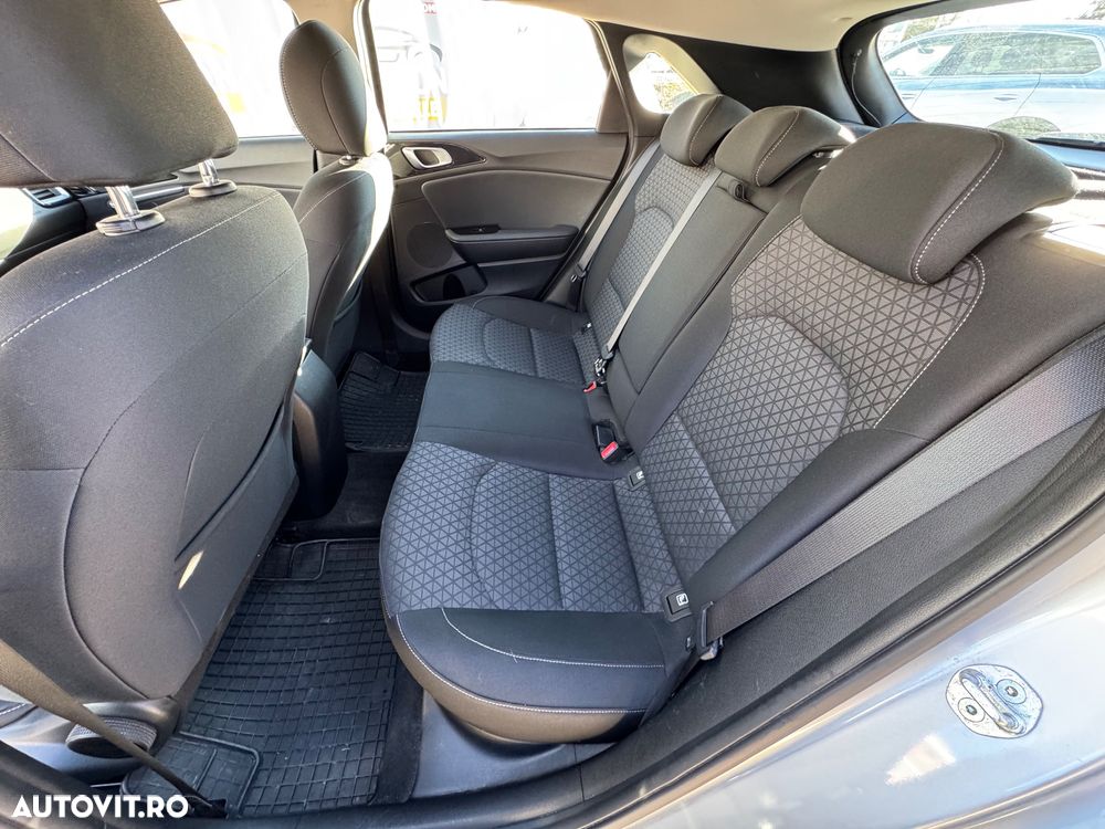 Kia Ceed 1.6 DSL 7DCT Star - 16