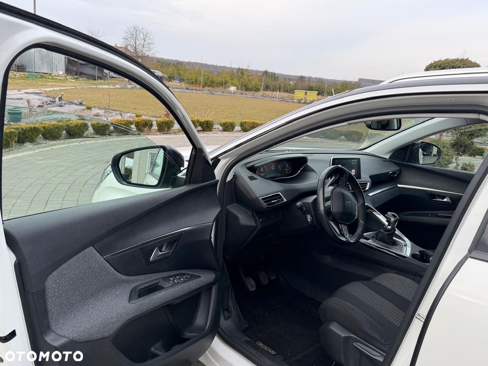 Peugeot 3008 BlueHDi 130 Stop & Start Allure Business-Paket - 17