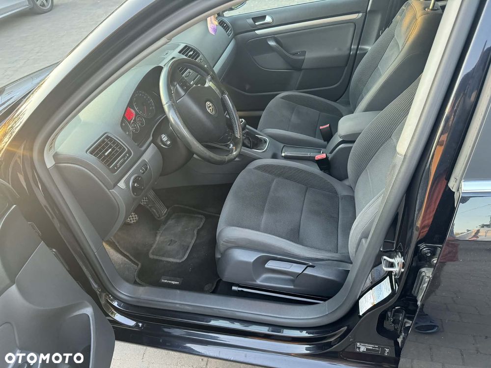Volkswagen Jetta 1.9 TDI Comfortline - 5