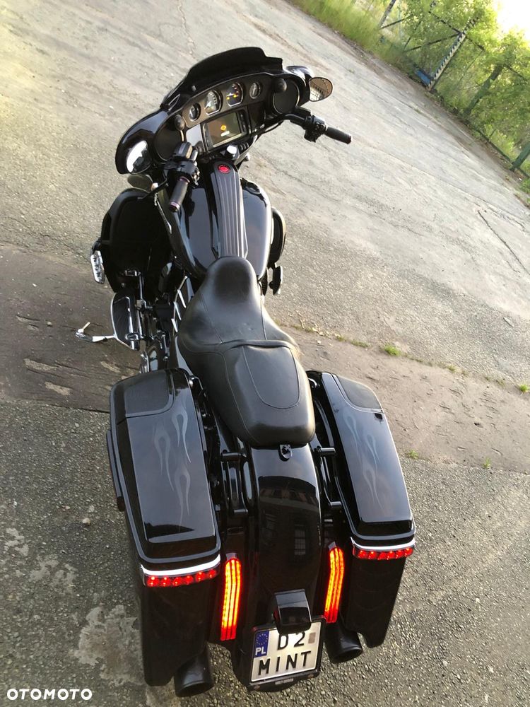Harley-Davidson CVO Street Glide - 2