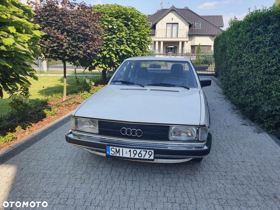 Audi 100 - 2