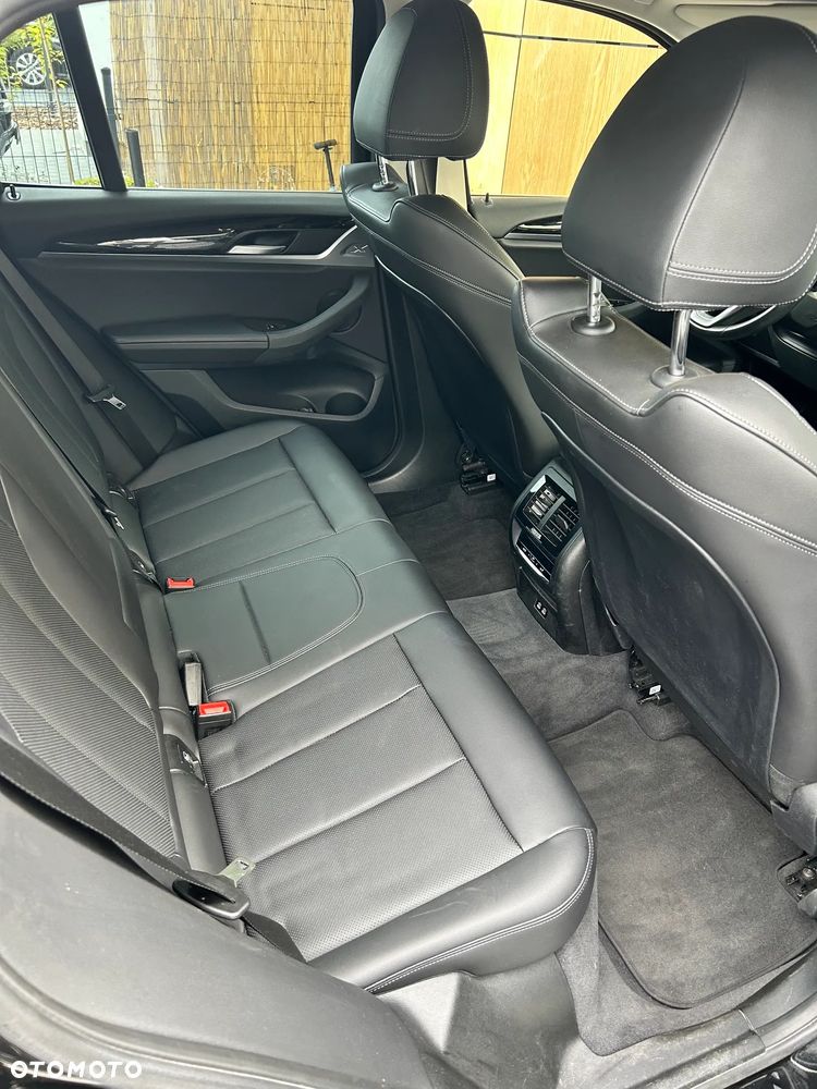 BMW X3 xDrive20i xLine - 9