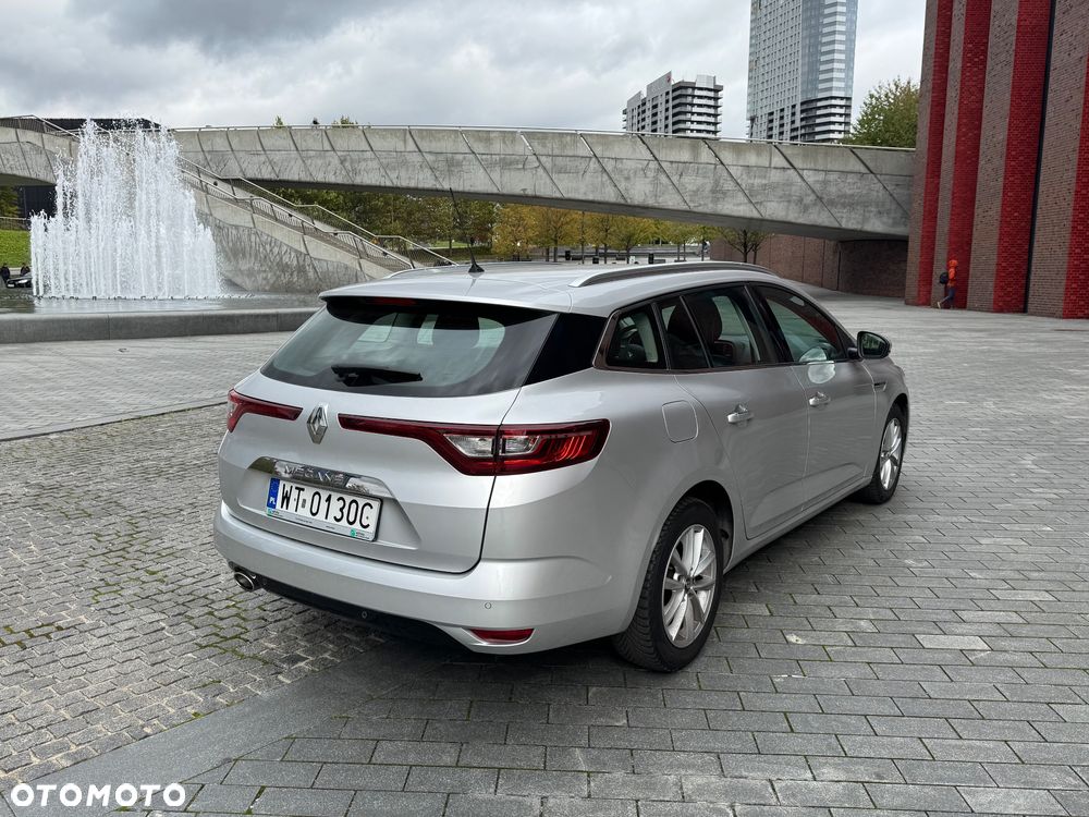 Renault Megane 1.5 Blue dCi Intens - 12