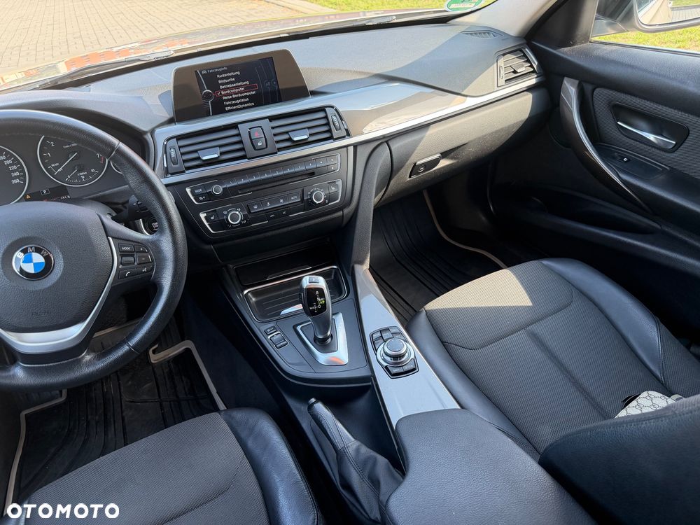 BMW Seria 3 316i Modern Line - 22