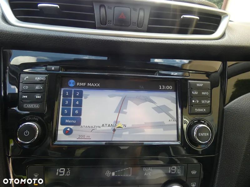 Nissan Qashqai 1.5 dCi TEKNA - 10