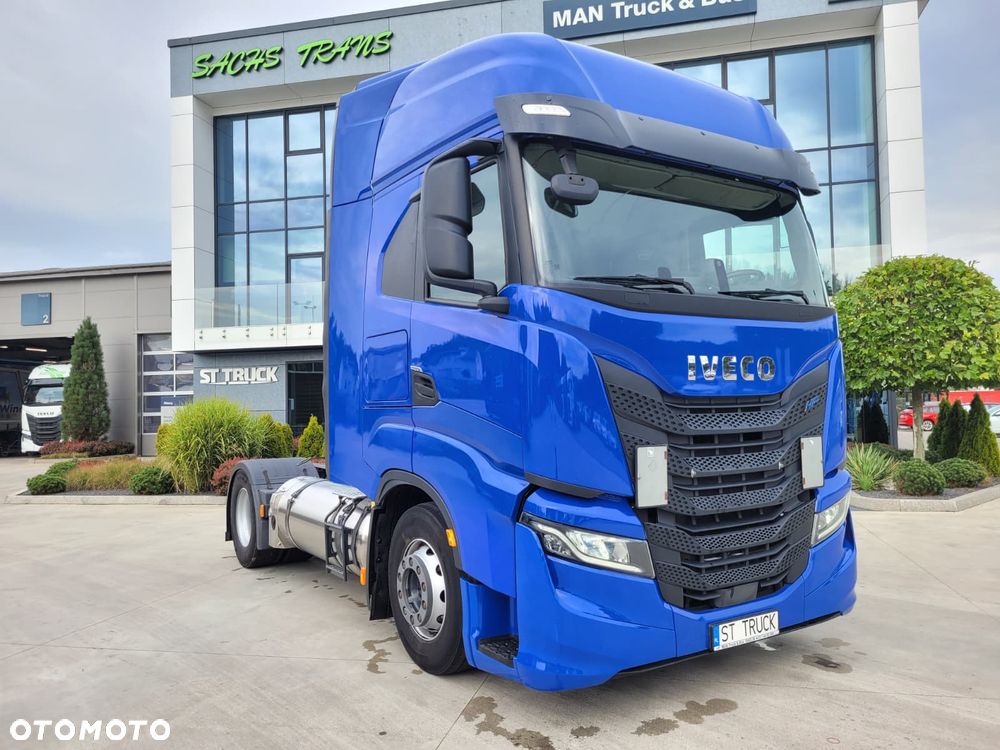 Iveco S-WAY 460 LNG / STANDARD / RETARDER