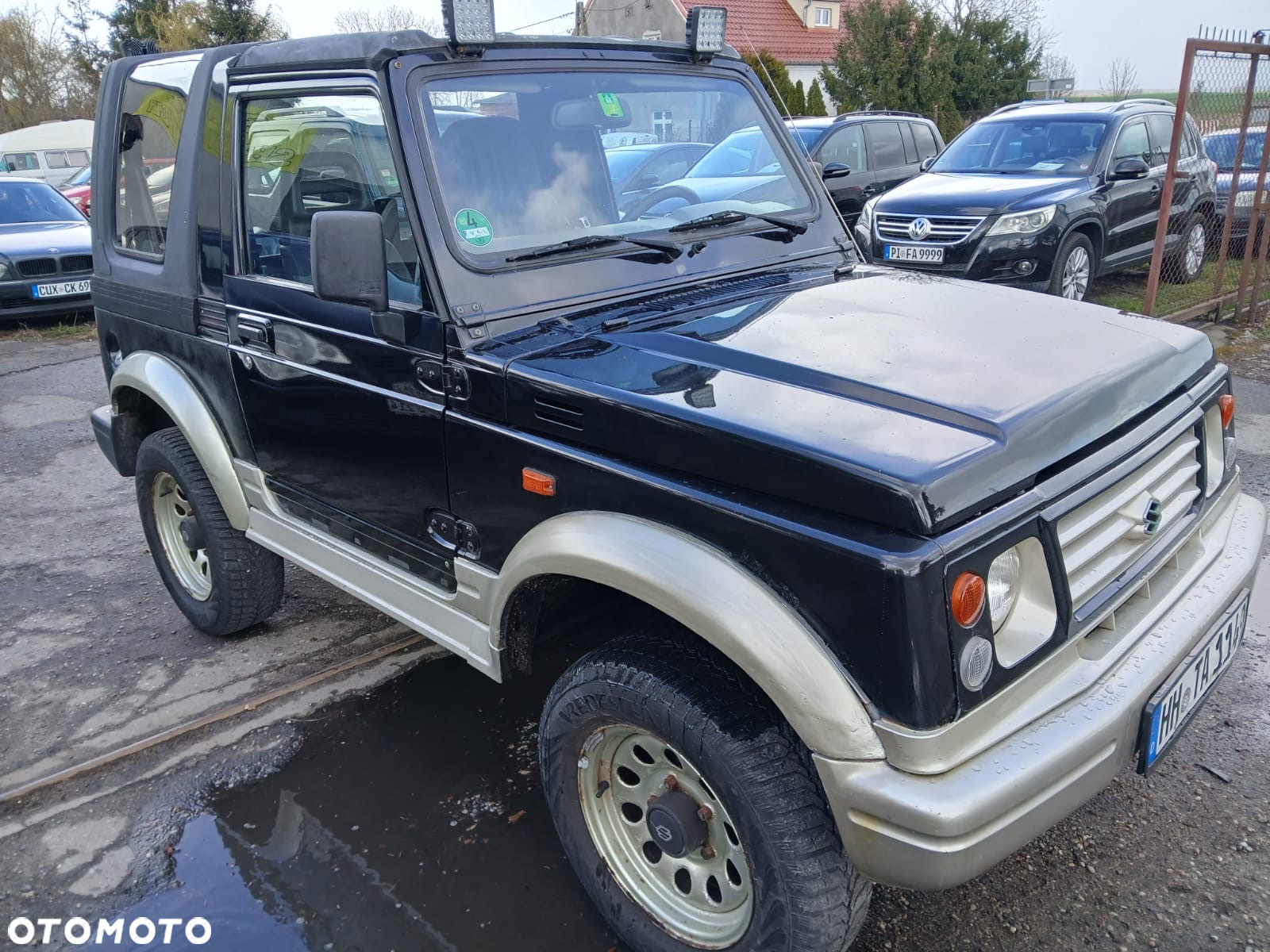 Suzuki Samurai - 3
