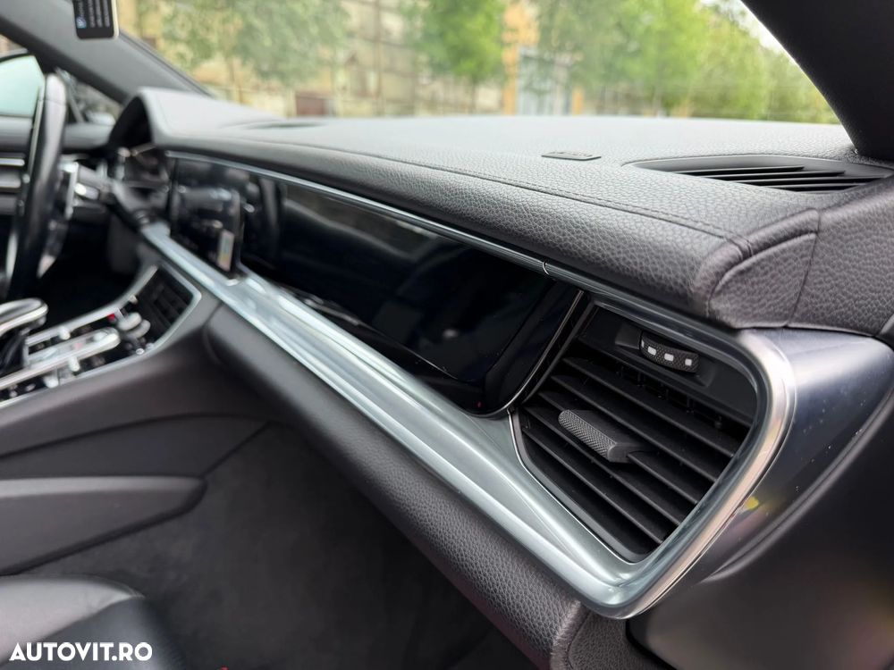 Porsche Panamera 4S - 11