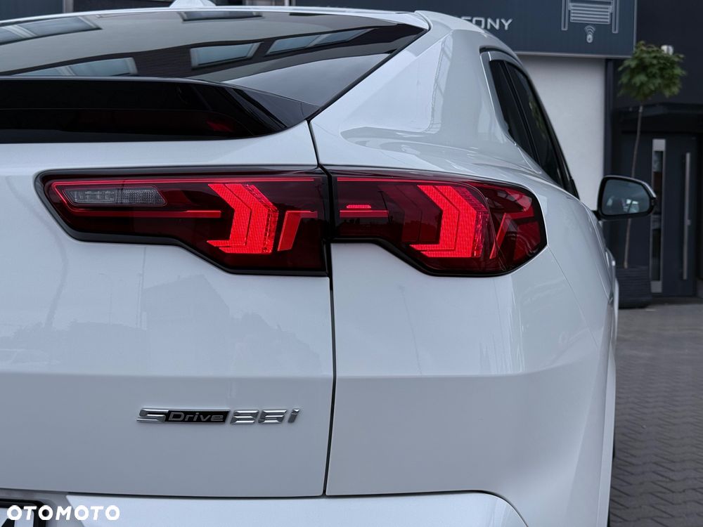 BMW X2 - 11