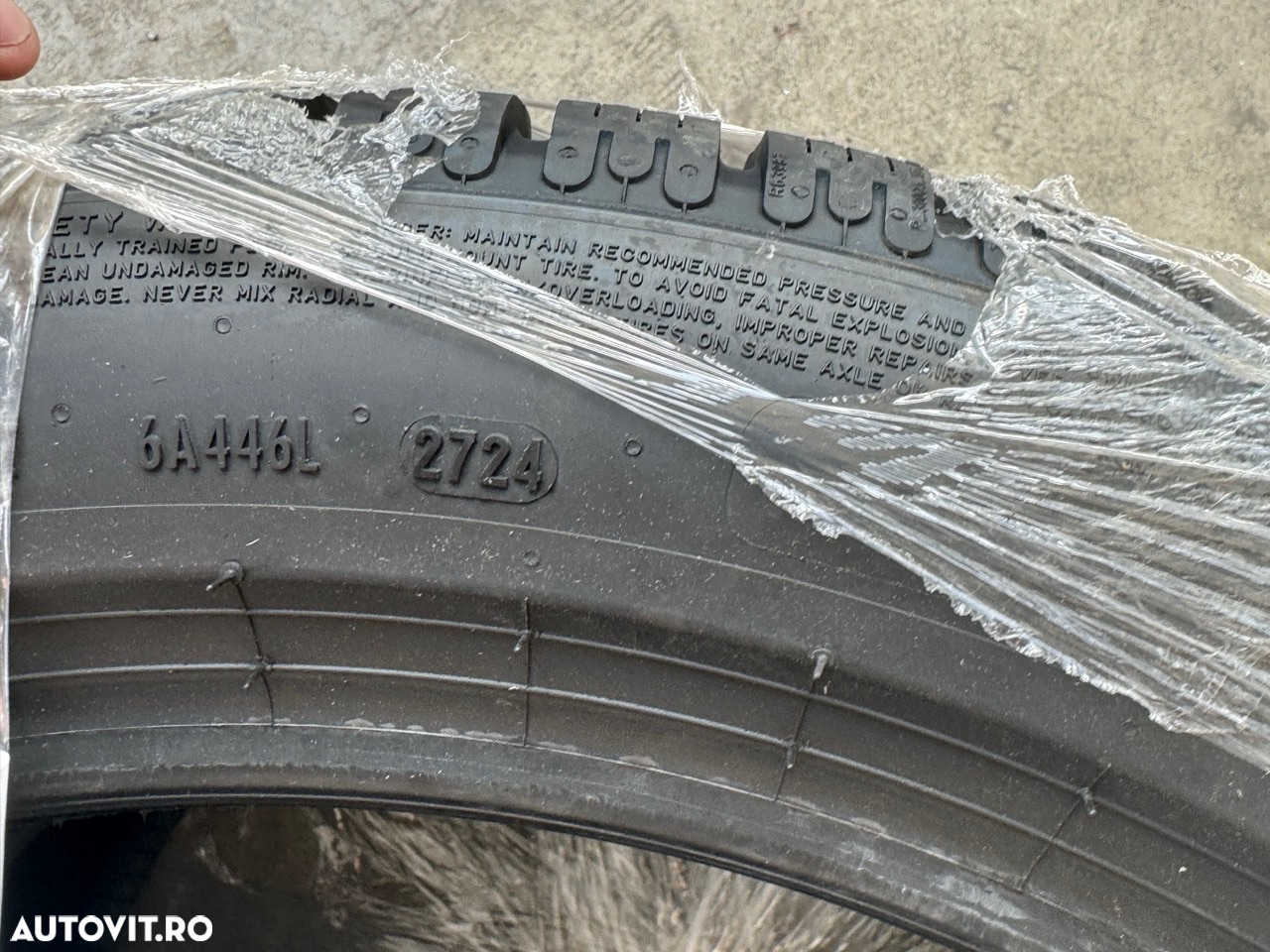 Vând set anvelope 255/45/20-285/40/20 Pirelli de iarnă noi cu steluță BMW - 5