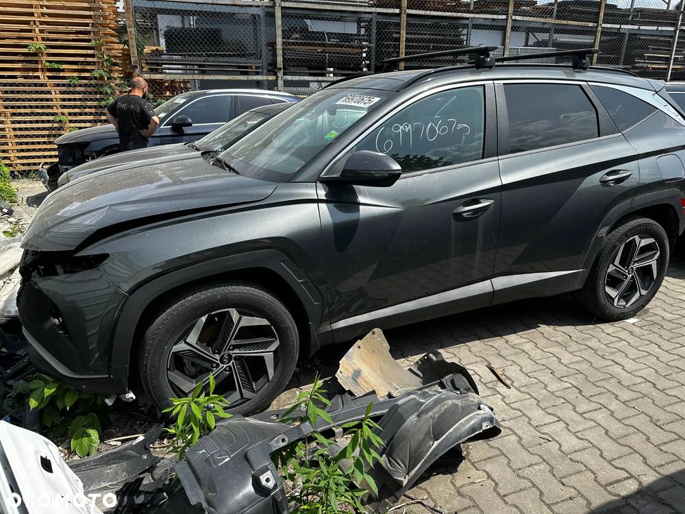 Hyundai Tucson 1.6 T-GDi 48V-Hybrid 4WD DCT Blackline - 1