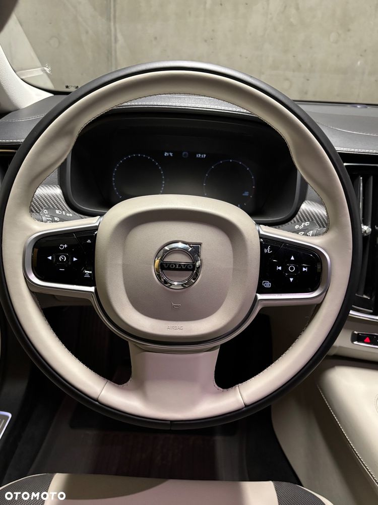 Volvo V90 Cross Country D5 AWD - 17