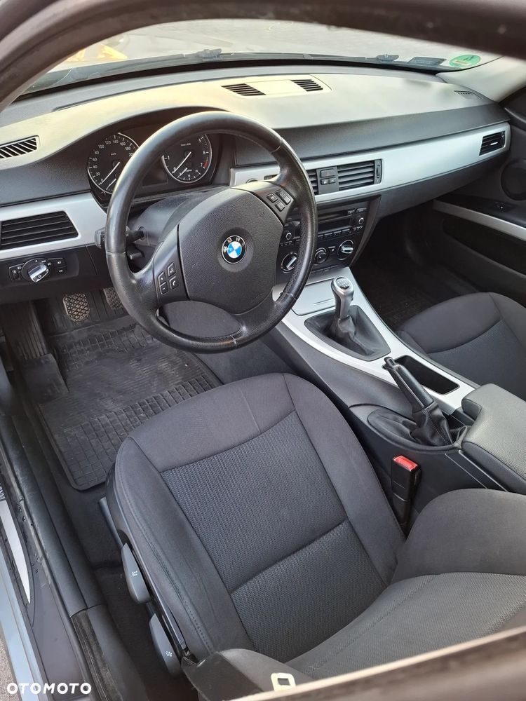 BMW Seria 3 318i Edition Lifestyle - 22