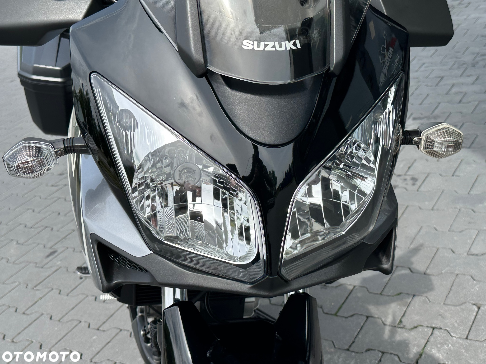 Suzuki V-STROM - 20
